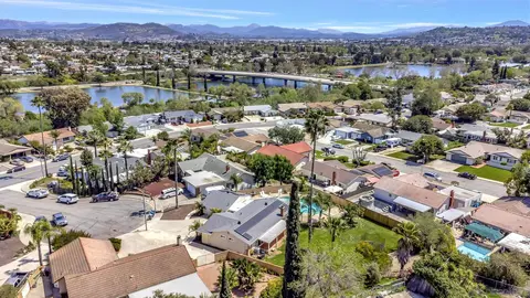 View/Area - 9732 Dunedin Ct, Santee, CA 92071 photo 5 of 7