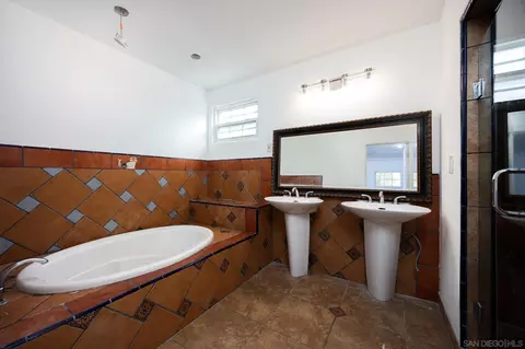 Bath - 219 Second Ave, Chula Vista, CA 91910 photo 1 of 6