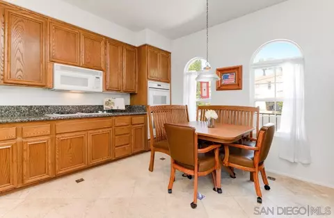 10439 Miracle Waters Ct, Spring Valley, CA 91977 photo 7
