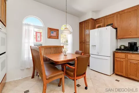 10439 Miracle Waters Ct, Spring Valley, CA 91977 photo 8