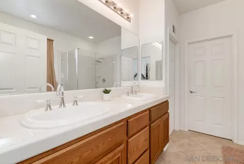 10439 Miracle Waters Ct, Spring Valley, CA 91977 photo 28