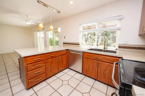 10477 Pine Grv, Spring Valley, CA 91978 photo 12