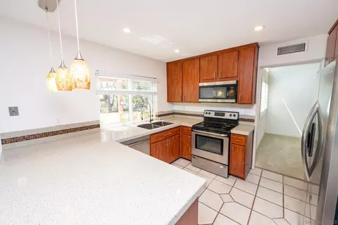 10477 Pine Grv, Spring Valley, CA 91978 photo 9