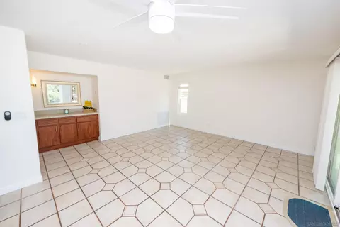 10477 Pine Grv, Spring Valley, CA 91978 photo 8
