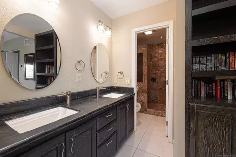 Bath - 7700 Parkway Dr #4, La Mesa, CA 91942 photo 1 of 3