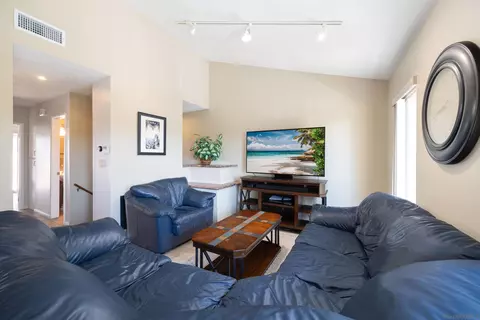 Living - 7700 Parkway Dr #4, La Mesa, CA 91942 photo 2 of 4