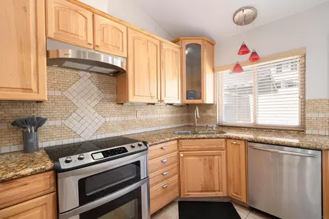 Kitchen - 7700 Parkway Dr #4, La Mesa, CA 91942 photo 3 of 3