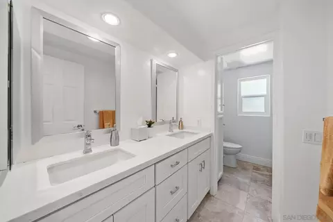 Bath - 17221 Cloudcroft Dr, Poway, CA 92064 photo 3 of 3