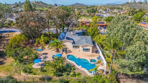 View/Area - 17221 Cloudcroft Dr, Poway, CA 92064 photo 2 of 4