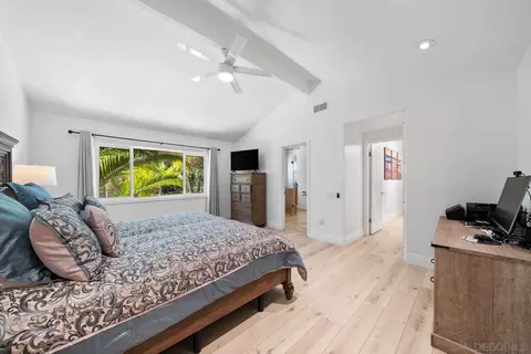 Bedroom - 17221 Cloudcroft Dr, Poway, CA 92064 photo 2 of 9