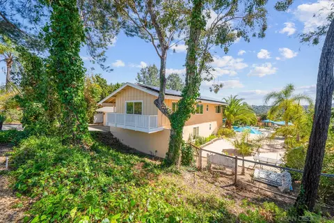 Exterior - 17221 Cloudcroft Dr, Poway, CA 92064 photo 7 of 8