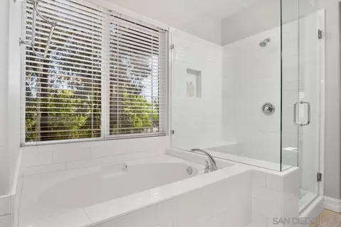 Bath - 6 Reston Way, Ladera Ranch, CA 92694 photo 4 of 4