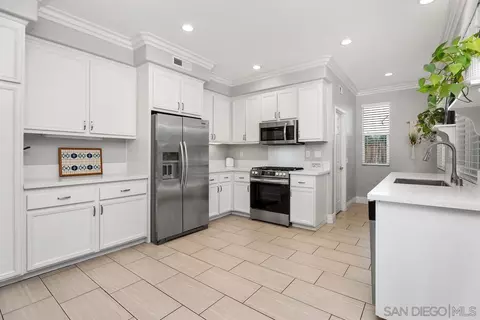 Kitchen - 6 Reston Way, Ladera Ranch, CA 92694 photo 2 of 3