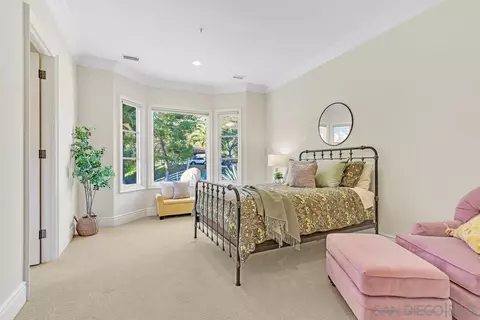 Bedroom - 14940 Oak Trail Ct, Poway, CA 92064 photo 2 of 7