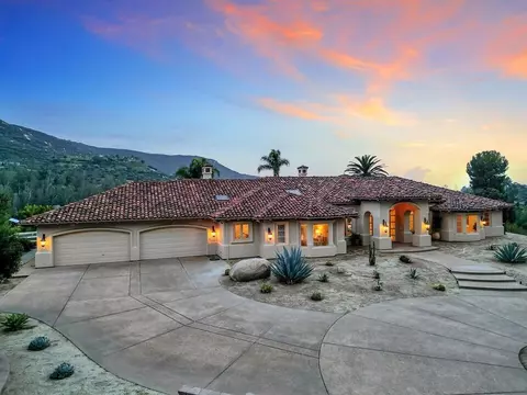 Exterior - 14940 Oak Trail Ct, Poway, CA 92064 photo 3 of 16