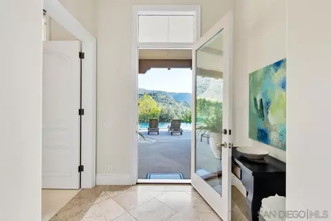 Entry Way - 14940 Oak Trail Ct, Poway, CA 92064 photo 4 of 4