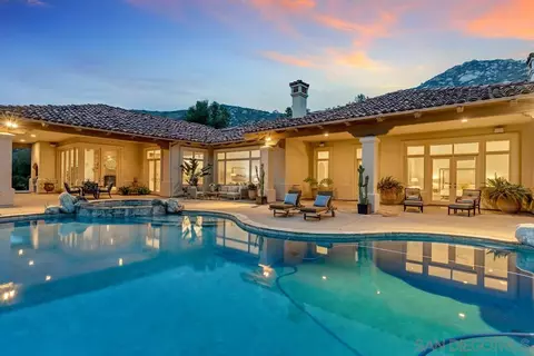 Exterior - 14940 Oak Trail Ct, Poway, CA 92064 photo 2 of 16