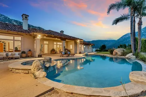 Exterior - 14940 Oak Trail Ct, Poway, CA 92064 photo 5 of 16