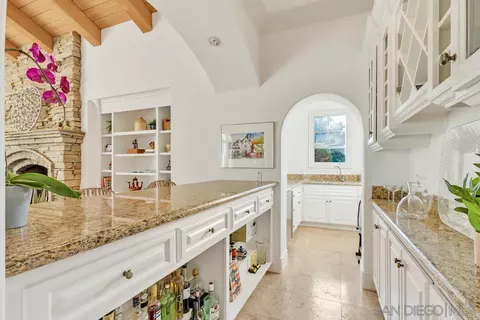 Kitchen - 14940 Oak Trail Ct, Poway, CA 92064 photo 2 of 8