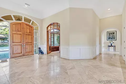 Entry Way - 14940 Oak Trail Ct, Poway, CA 92064 photo 2 of 4