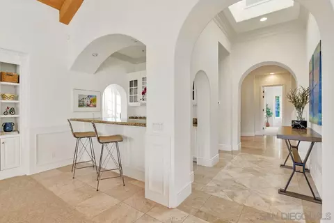Entry Way - 14940 Oak Trail Ct, Poway, CA 92064 photo 3 of 4