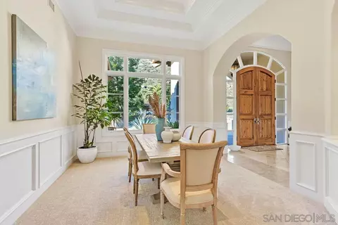 Dining - 14940 Oak Trail Ct, Poway, CA 92064 photo 2 of 3