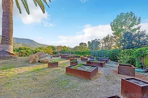 Exterior - 14940 Oak Trail Ct, Poway, CA 92064 photo 10 of 16