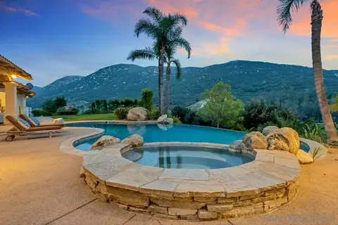 Exterior - 14940 Oak Trail Ct, Poway, CA 92064 photo 4 of 16
