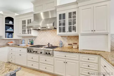 Kitchen - 14940 Oak Trail Ct, Poway, CA 92064 photo 6 of 8