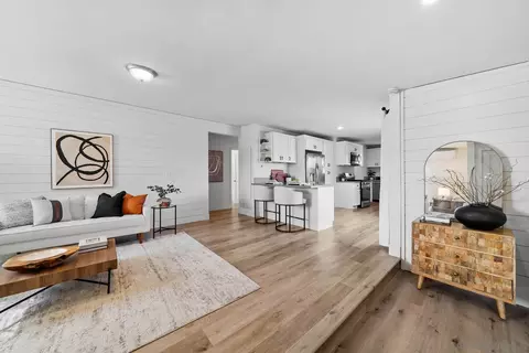 Entry Way - 744 Oneonta Ave, Imperial Beach, CA 91932 photo 1 of 2