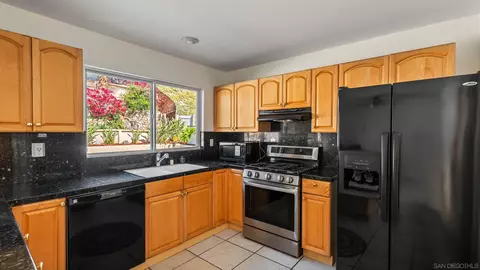 Kitchen - 10019 Settle Rd, Santee, CA 92071 photo 2 of 3