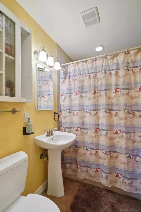 9537 E Hartland Cir, Santee, CA 92071 photo 35