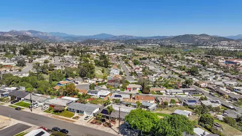 9537 E Hartland Cir, Santee, CA 92071 photo 38