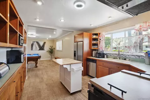 9537 E Hartland Cir, Santee, CA 92071 photo 12