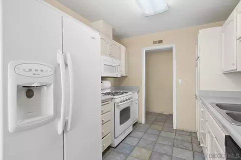 Kitchen - 9703 Lutheran Way, Santee, CA 92071 photo 3 of 4