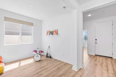 Entry Way - 35111 Cooper Pl, Fallbrook, CA 92028 photo 2 of 3