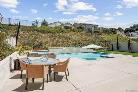 Exterior - 35111 Cooper Pl, Fallbrook, CA 92028 photo 3 of 6