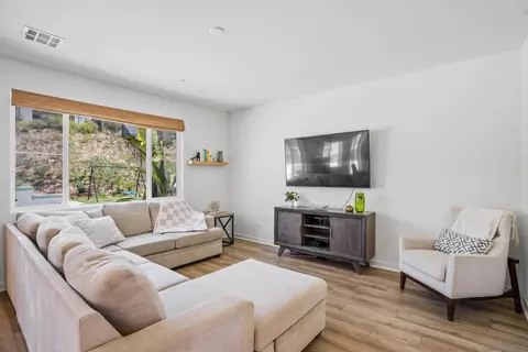 Living - 35111 Cooper Pl, Fallbrook, CA 92028 photo 1 of 1