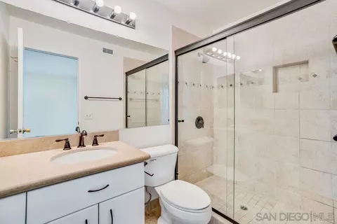Bath - 2410 Nielsen St, El Cajon, CA 92020 photo 3 of 4