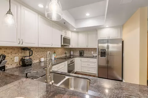 5845 Friars Rd #1213, San Diego, CA 92110