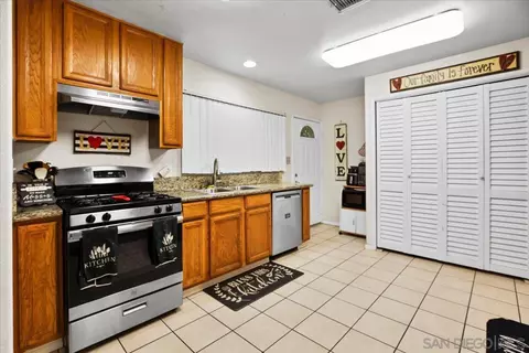 8719 Gardena Rd, Lakeside, CA 92040 photo 9