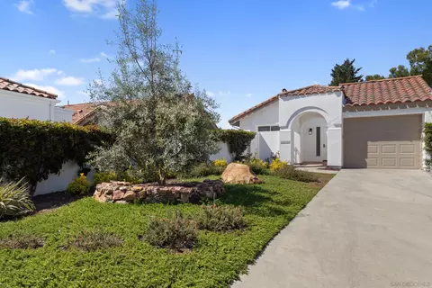 4689 Adra Way, Oceanside, CA 92056 photo 2