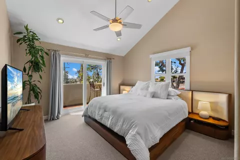 6755 Tyrian St, La Jolla, CA 92037 photo 24