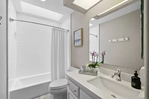 6755 Tyrian St, La Jolla, CA 92037 photo 21