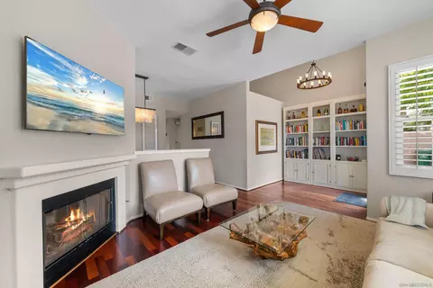 6755 Tyrian St, La Jolla, CA 92037 photo 10