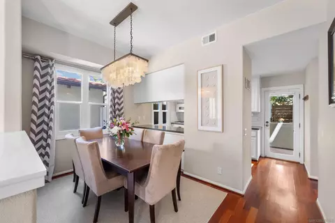 6755 Tyrian St, La Jolla, CA 92037 photo 11