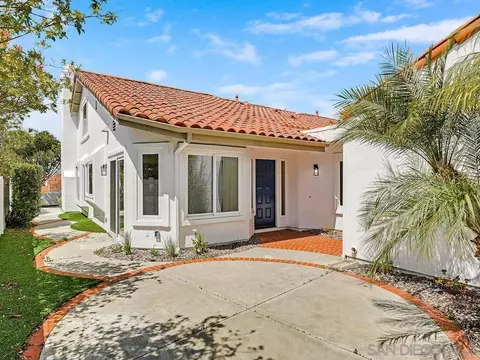 4951 Delos Way, Oceanside, CA 92056 photo 2