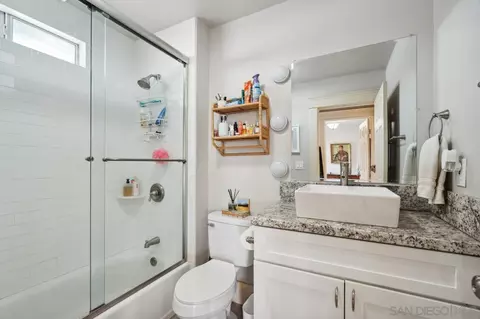 Bath - 402 N Nevada St, Oceanside, CA 92054 photo 4 of 4