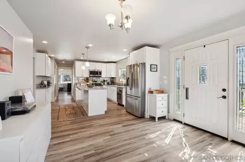 Entry Way - 402 N Nevada St, Oceanside, CA 92054 photo 1 of 1