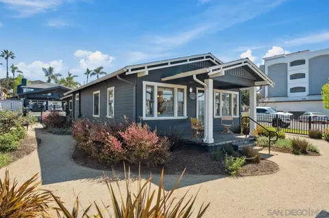 Exterior - 402 N Nevada St, Oceanside, CA 92054 photo 7 of 13